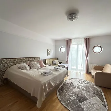 Ostoja Natura فندق مبيت وإفطار 3*